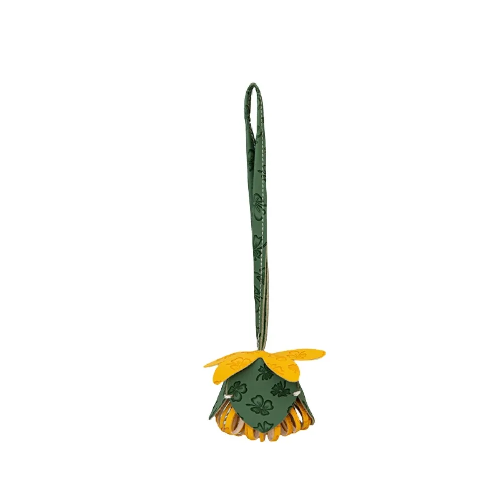 

Korean Style PU Leather Flower Pendant Chrysanthemum Bag Accessories Leather Flower Keychain Exquisite Personality