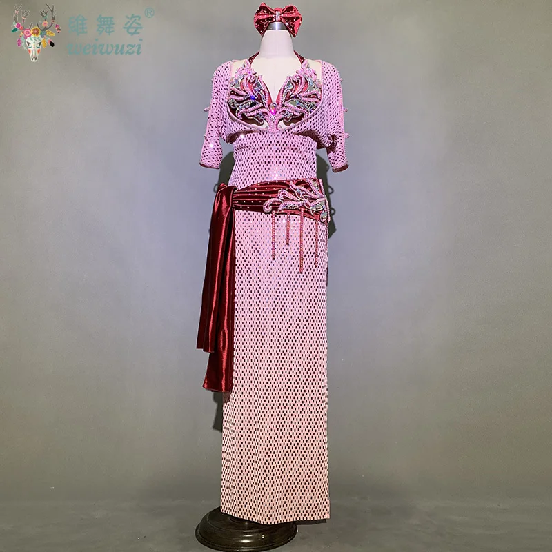 

Комплект BellyDance, изысканный бюстгальтер с цветами по индивидуальному заказу + роскошное платье с бриллиантами + шарф на бедрах + платок, 4 шт., костюм для восточного танца