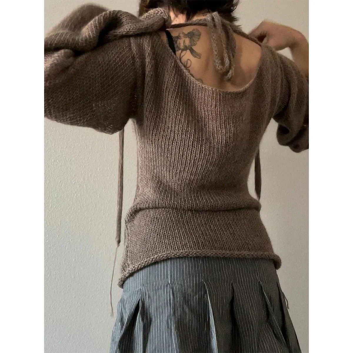 

Faionable Women's Long Sve T-irt Tie Ba Sweater Bright Sequin Coolmax Fiber Winter Season Ladies Knittedwear