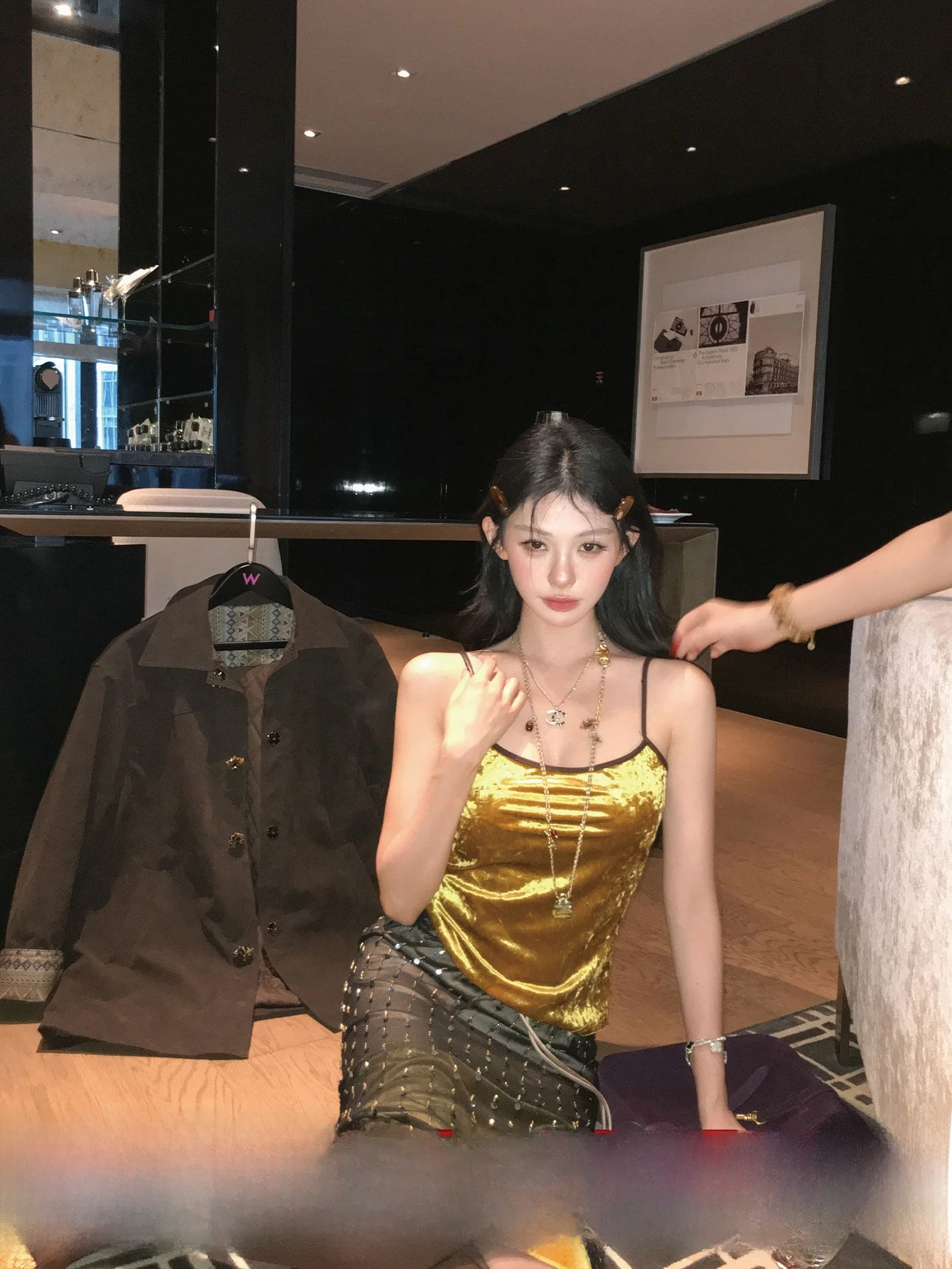 

Вельветовый жилет Okaaay: универсальная роскошная внутренняя одежда для женщин, повседневный модный короткий жилет для осени и зимы