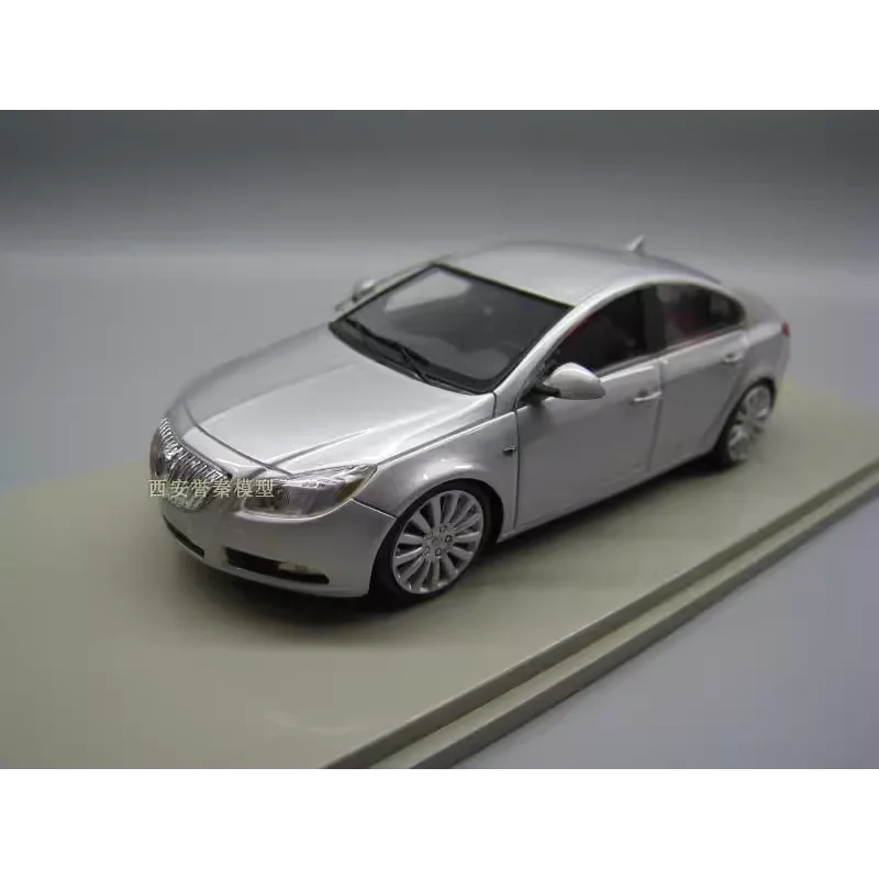 

LUXURY 1/43 Scale Original Bag Buick 2011 Regal Silver Resin Car Model Collectible Toy Gift Souvenir Display Ornament