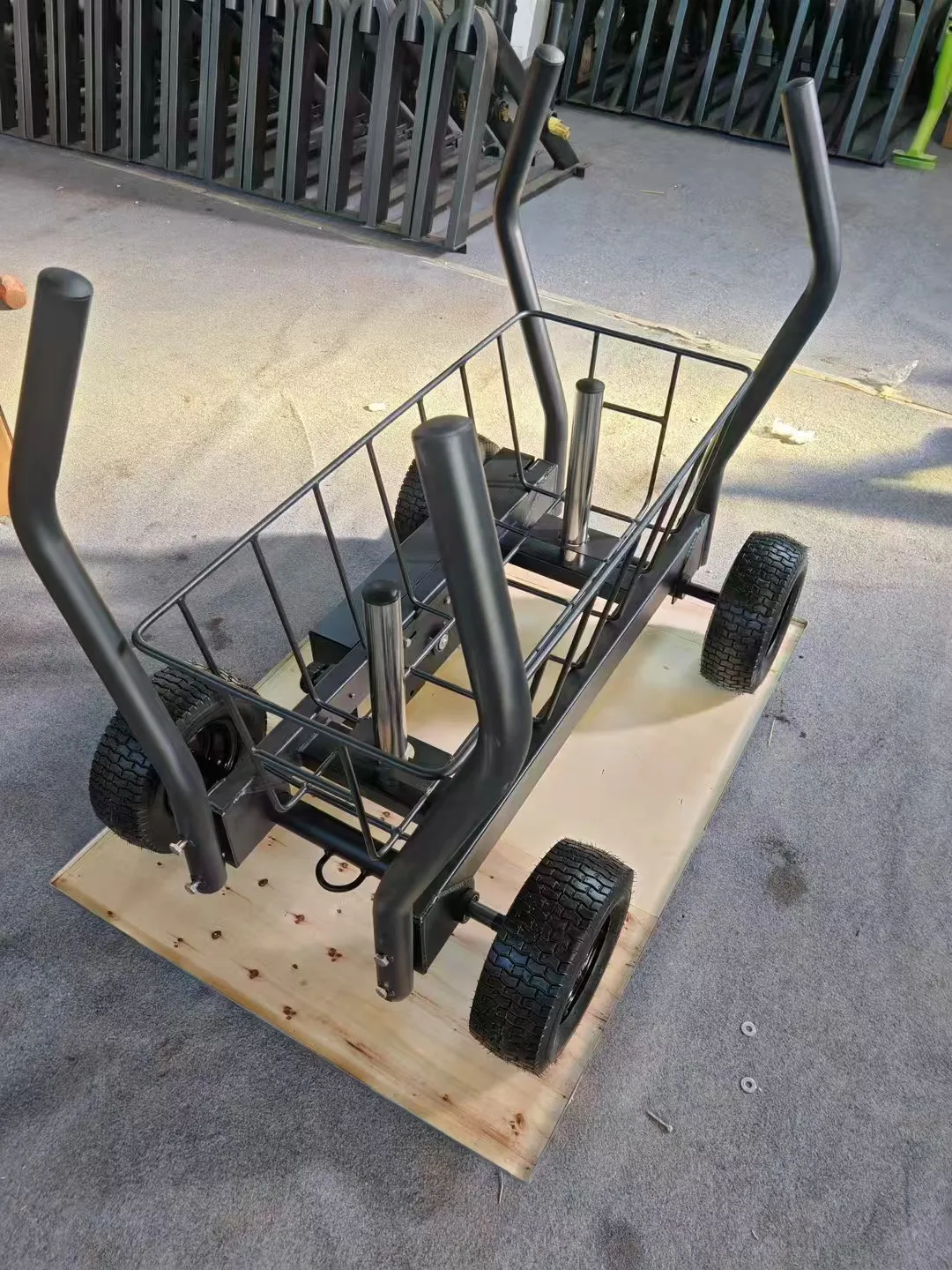 Picture 4: Customized Bilateral Load-Bearing Tank Vehicle Training Weights Adjustable Magnetic Fitness Equipment for Training