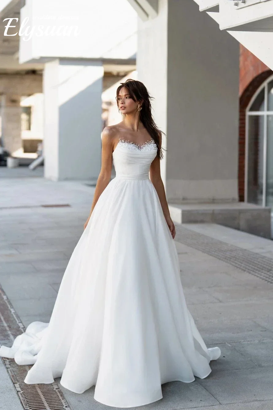 Customized pleated bead embellished collar wedding dress with satin fabric and sleeveless A-line skirt wedding gown for brides