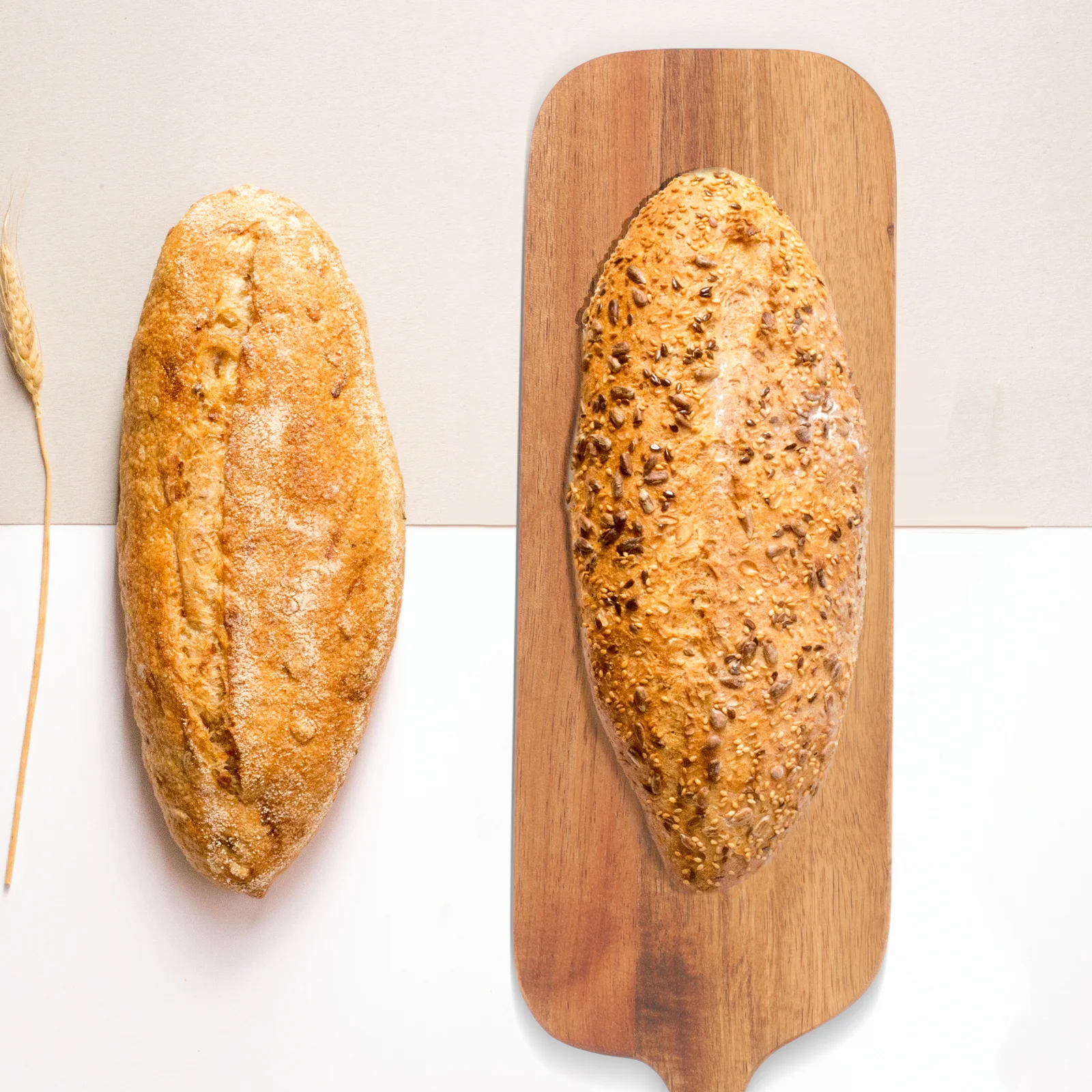 

Solid Wood Cutting Board With Handle Large Wooden Serving Board For Charcuterie Cheese Bread Pizza Kitchen Use Wood