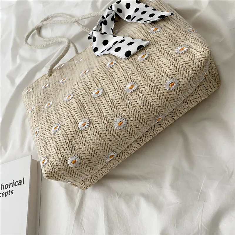 Straw Woven Bag Women2024New Summer Simple Flower Woven Beach Bag Fashion One-Shoulder Tote Women's Bag