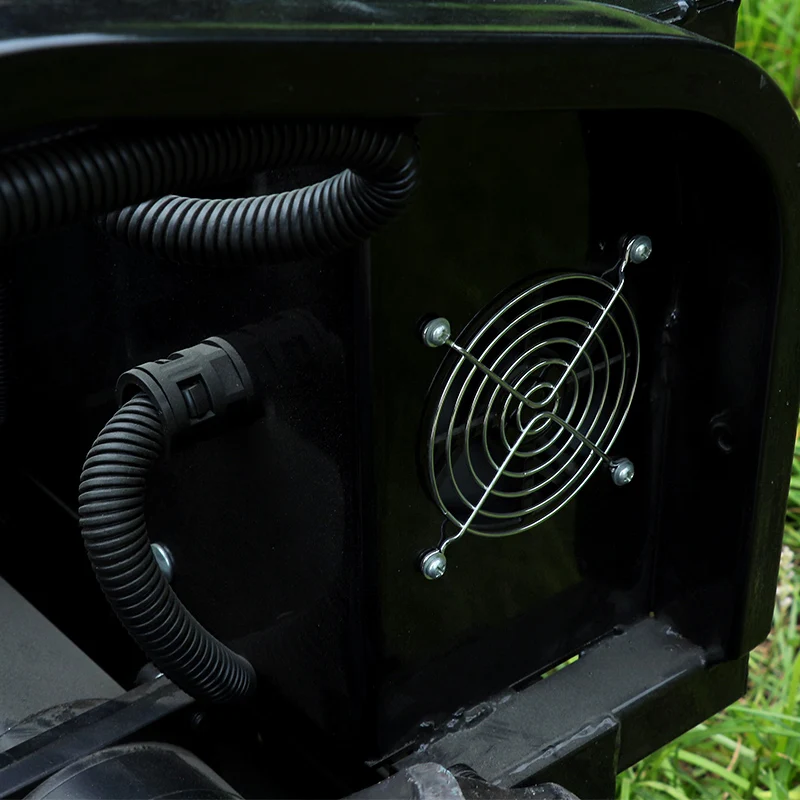 جزازة العشب المخصصة للتحكم عن بعد مع ارتفاع القص قابل للتعديل مناسبة لمختلف التضاريس