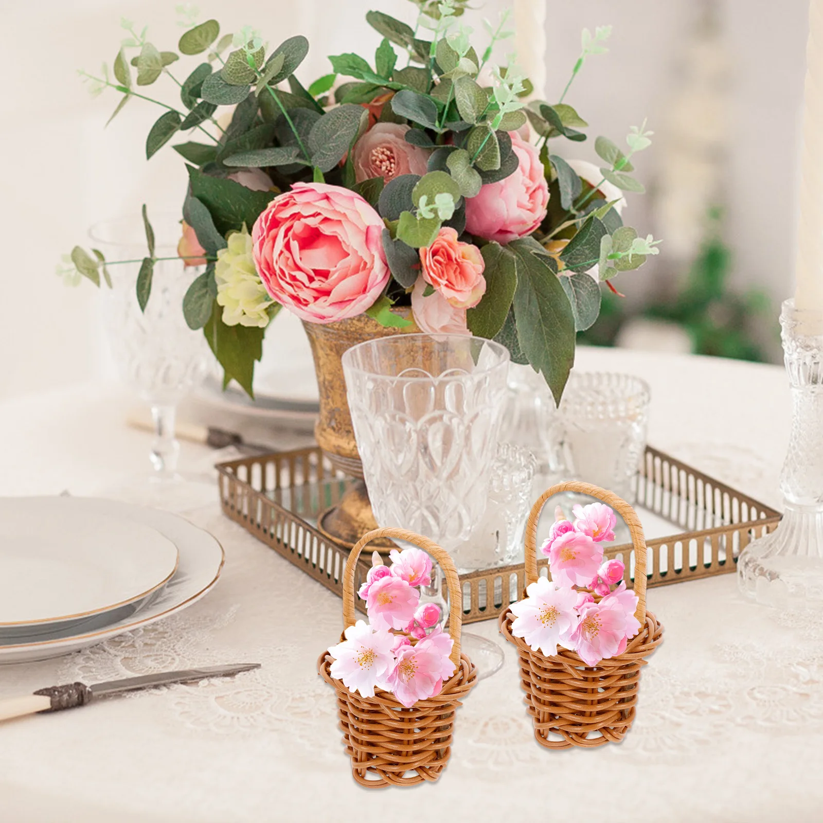 

20pcs Mini Woven Baskets 5x8cm Natural Rattan Style Floral Arrangement Home Wedding Decor Small Flower Baskets Tabletop