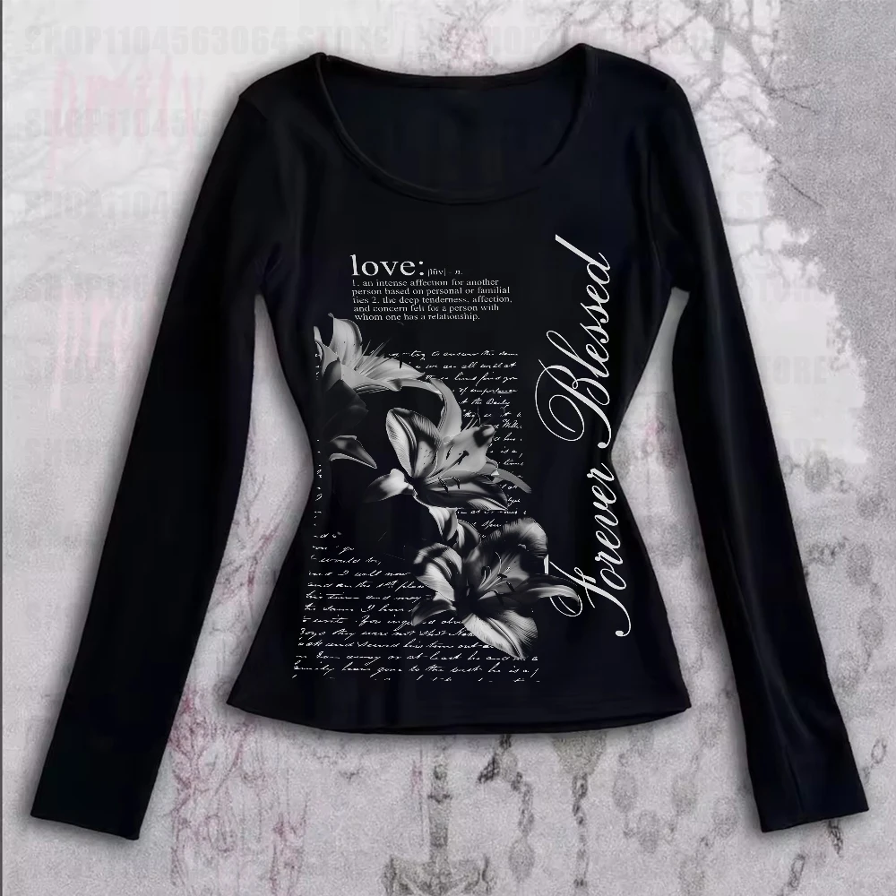 Anime Girl Japanese Y2k Top 2000s Tops Woman T-shirts Baby Tees Y2k Clothes Women Long Sleeve Female Clothing Emo Kawaii Gothic