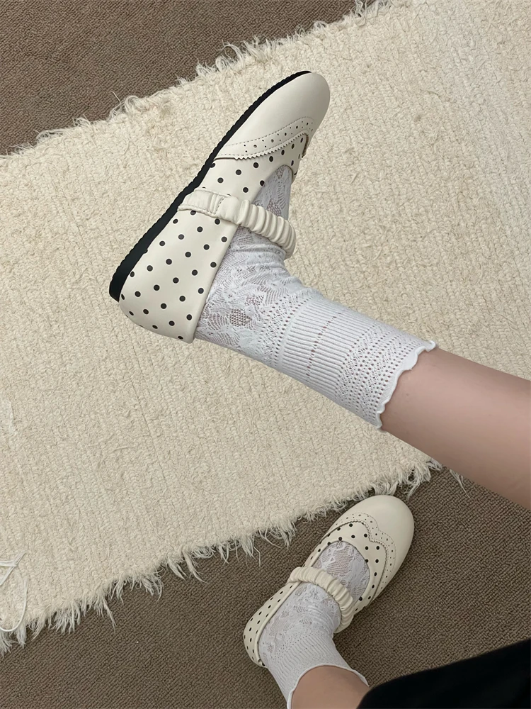 

White Polka Dot Flat Bottom Single Shoes Women's round Head Spring Fashion Match Skirts Mary Janes Shoes Slip-On Comfortable