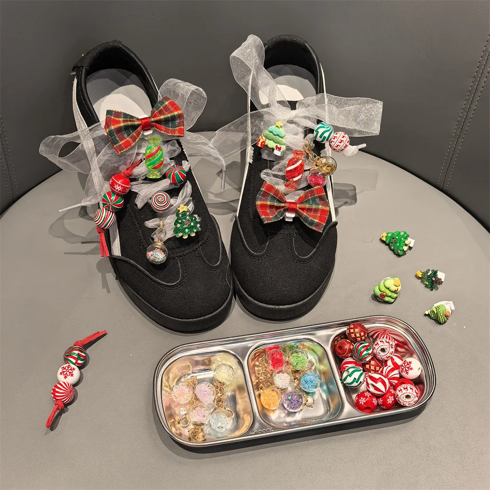 Shoe Charms Christmas Tree Plaid Bow Reindeer Wooden Bead Beaded Ornaments for Kids Sneakers Casual Shoes Premium