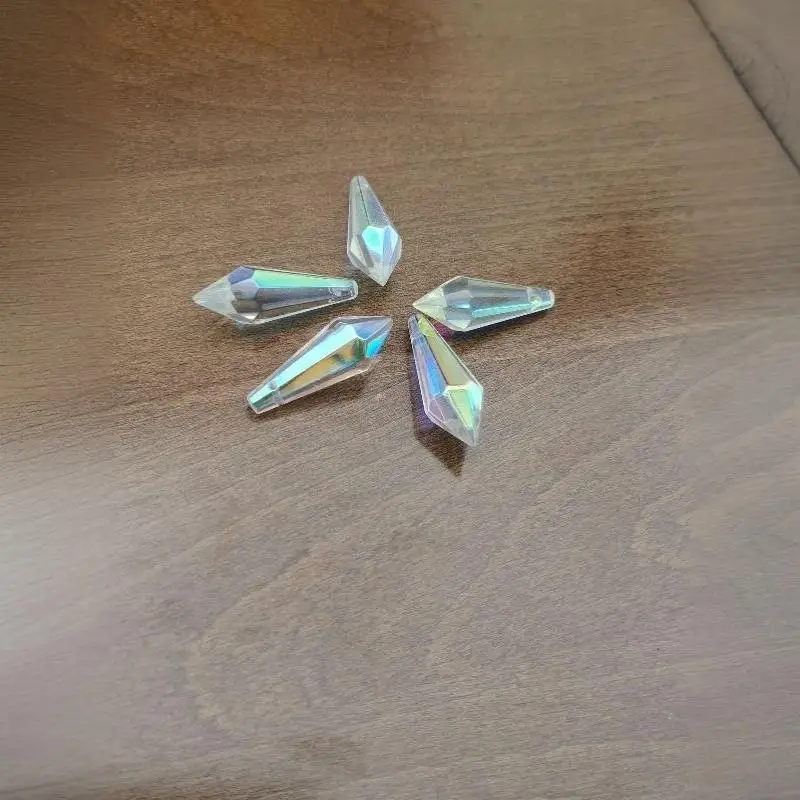 5 Stück Hängende Prisma-Kristall-Eiszapfen, Sonnenfänger, Regenbogenmacher, Kronleuchter-Tropfen für Schlafzimmer, Wohnzimmer, Fensterdekoration – Detail 7