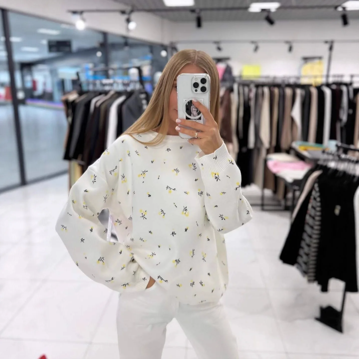 Suéter pulôver feminino com gola redonda, camada interna de outono e inverno, solto, casual, versátil, pequeno, floral, malhas de manga comprida