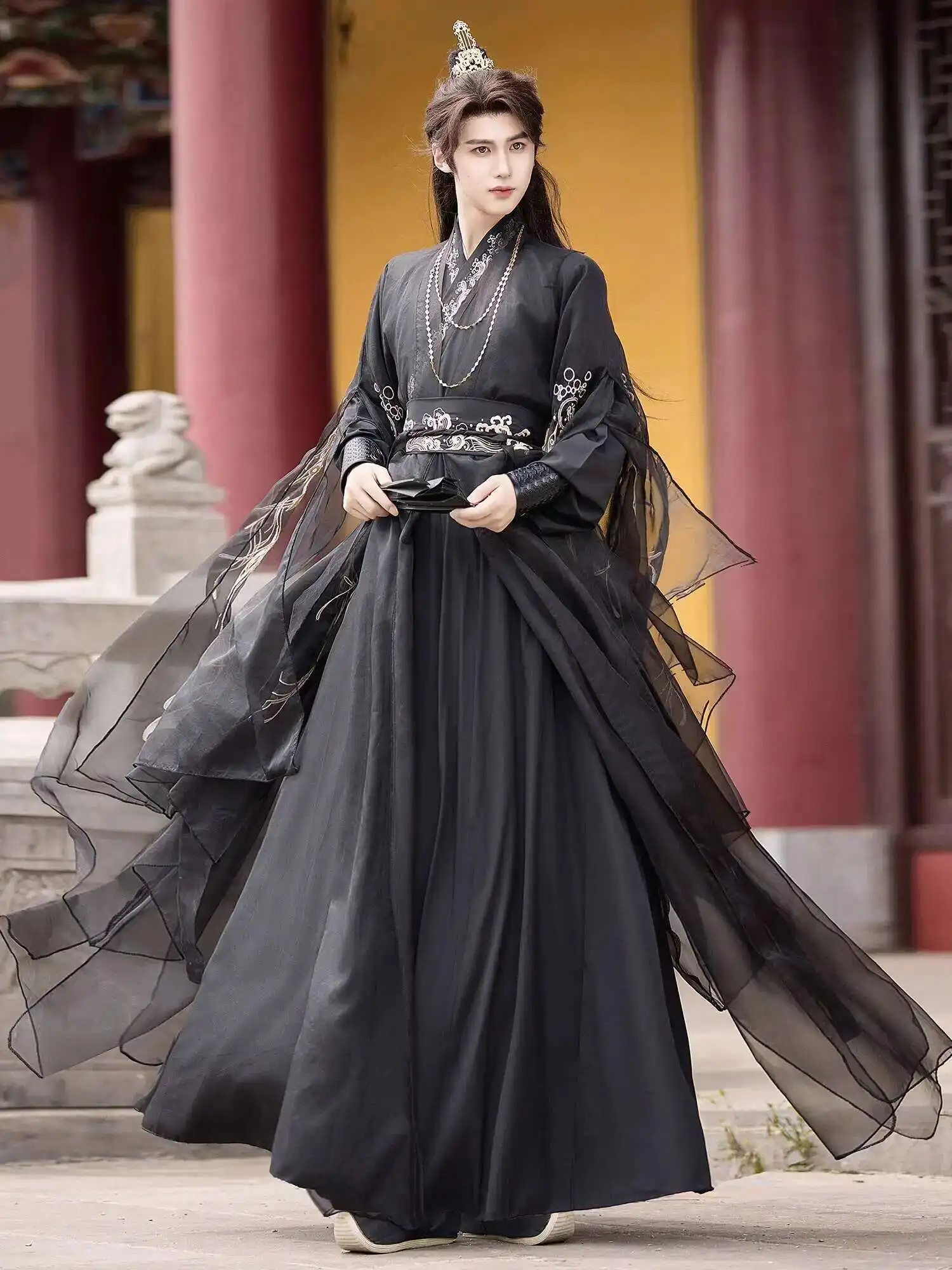 

Hanfu Yun Jue Unisex Embroidered Cross Collar Split Sleeve Wei Jin Ancient Style Qi Waist Fairy Spirit Chivalrous Costume