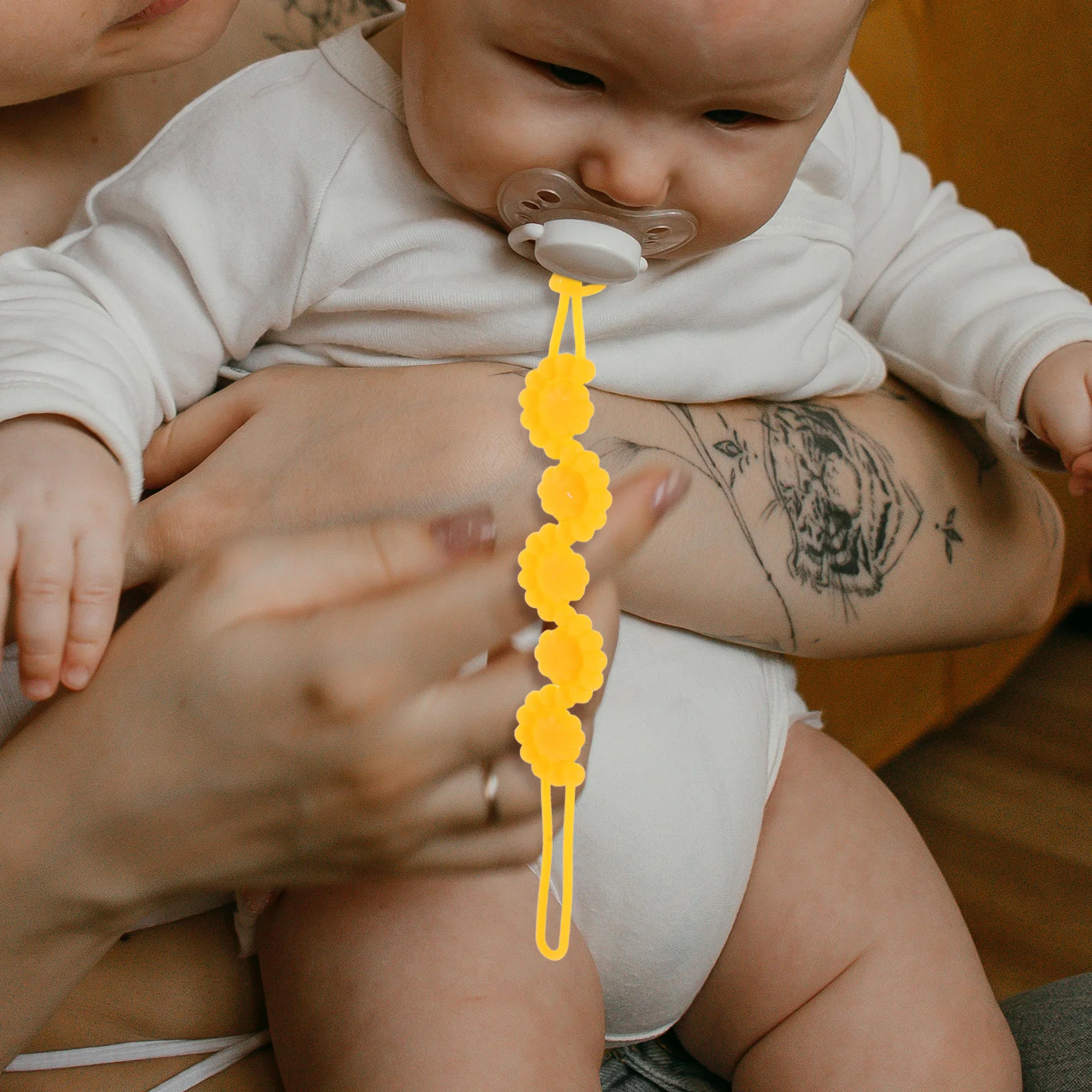 

Silicone Pacifier Holder Strap Anti-Drop Chain for Newborns Babies Infants Universal Compatibility Soft Safety Leash