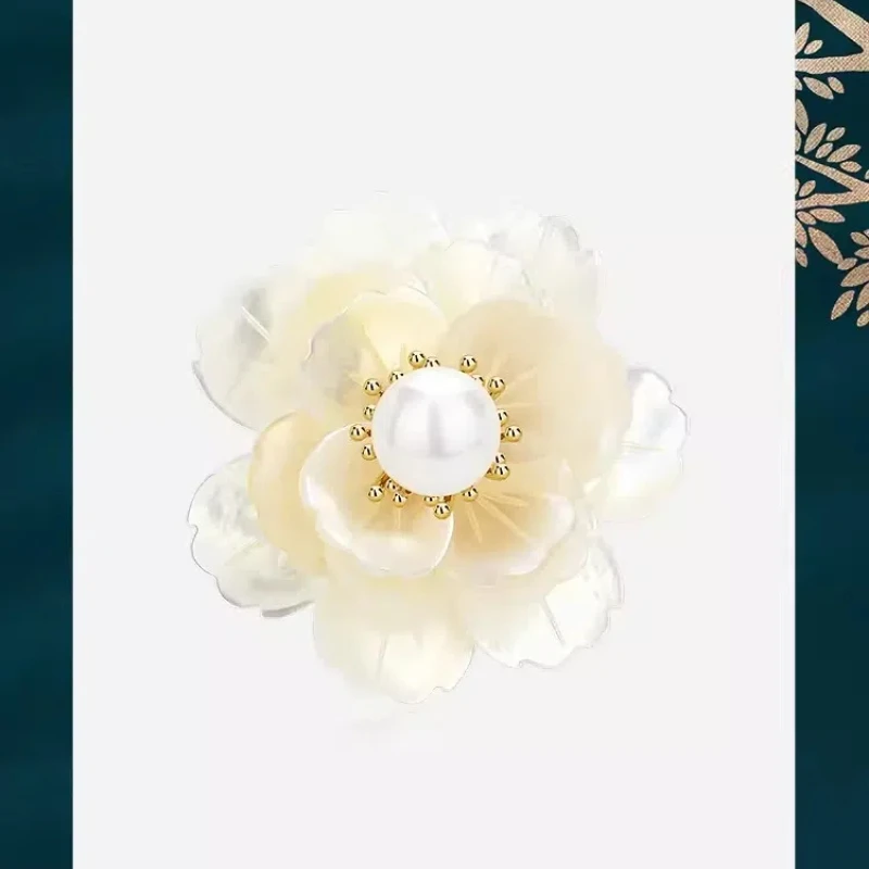 MINWEEN Natural Pearl Shell Flower Brooch Mother Shell Flower Brooch