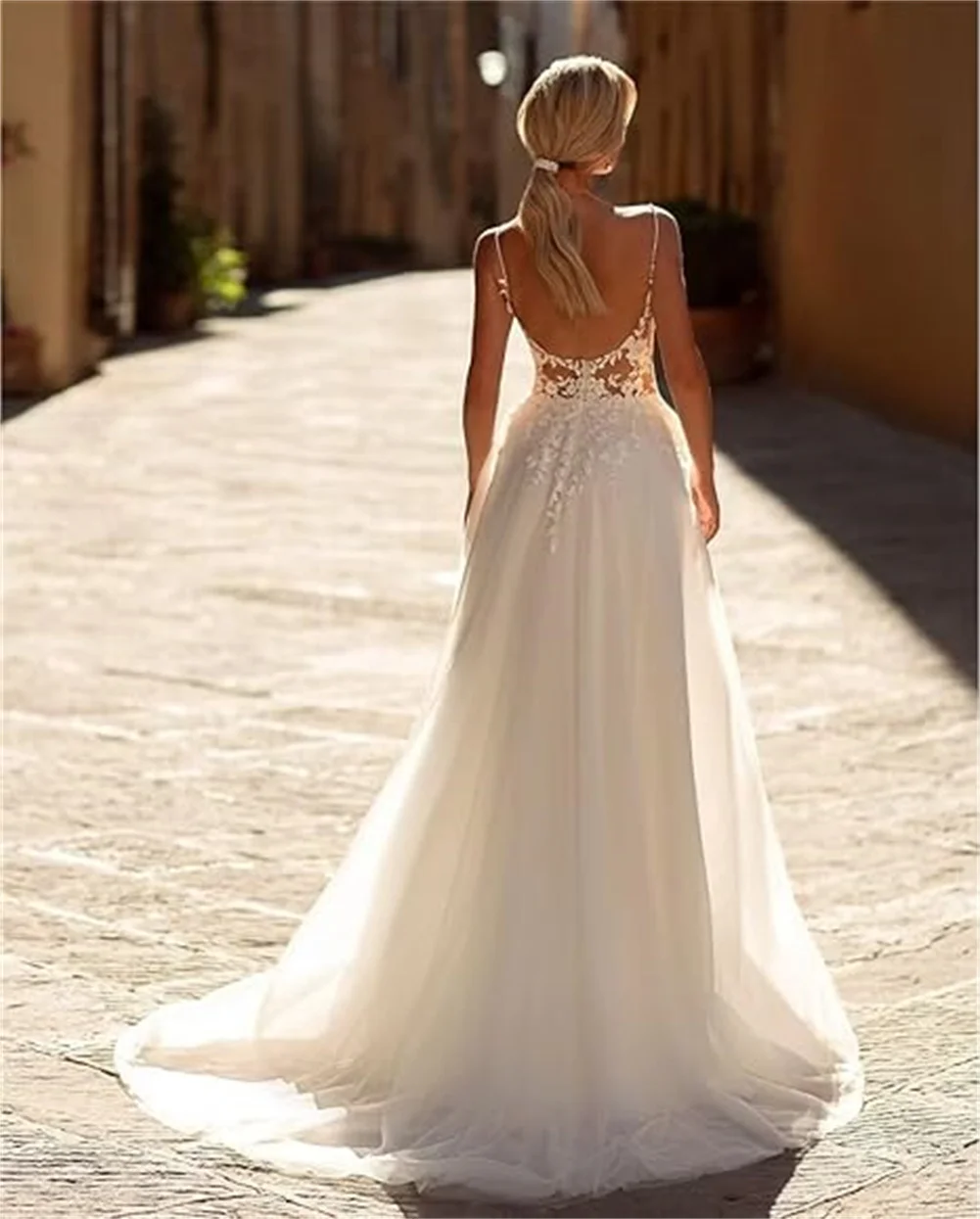 تخصيص السباغيتي الأشرطة الخامس الرقبة المرأة فستان الزفاف الأبيض طويل للعروس الأربطة يزين ألف خط تول عارية الذراعين زي العرائس