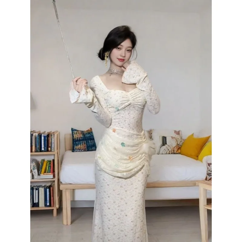 Niche d'automne Style français pur luxure Style mince hanche-ceinture jupe courte nouveau Design exquis minceur robe femmes