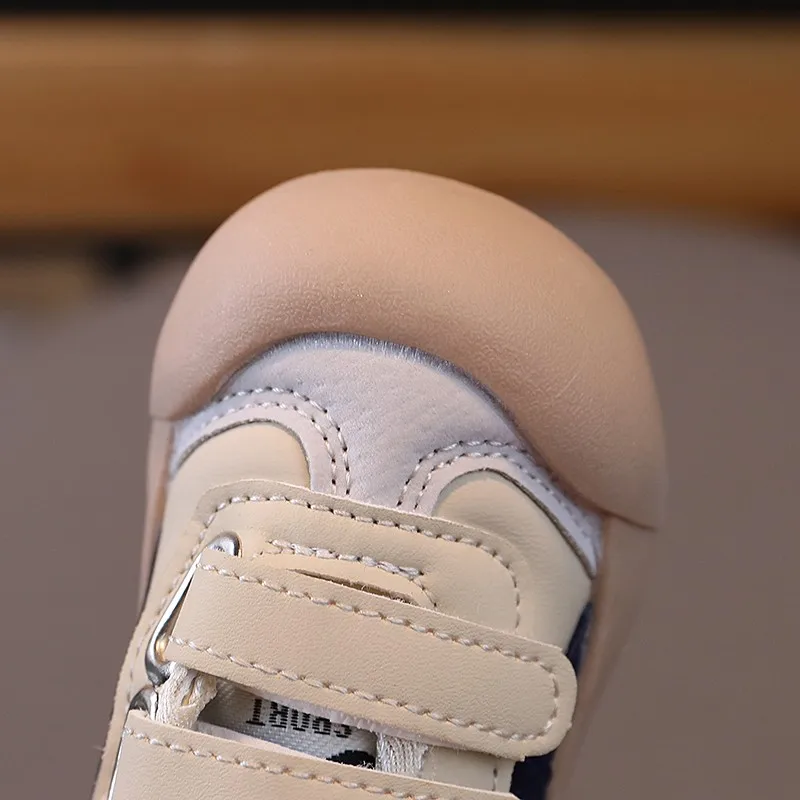 Antypoślizgowe buty do chodzenia dla dzieci z miękką podeszwą Wiosenne i jesienne buty sportowe dla dzieci Rozmiar 16-20 Sandalias De Mujer