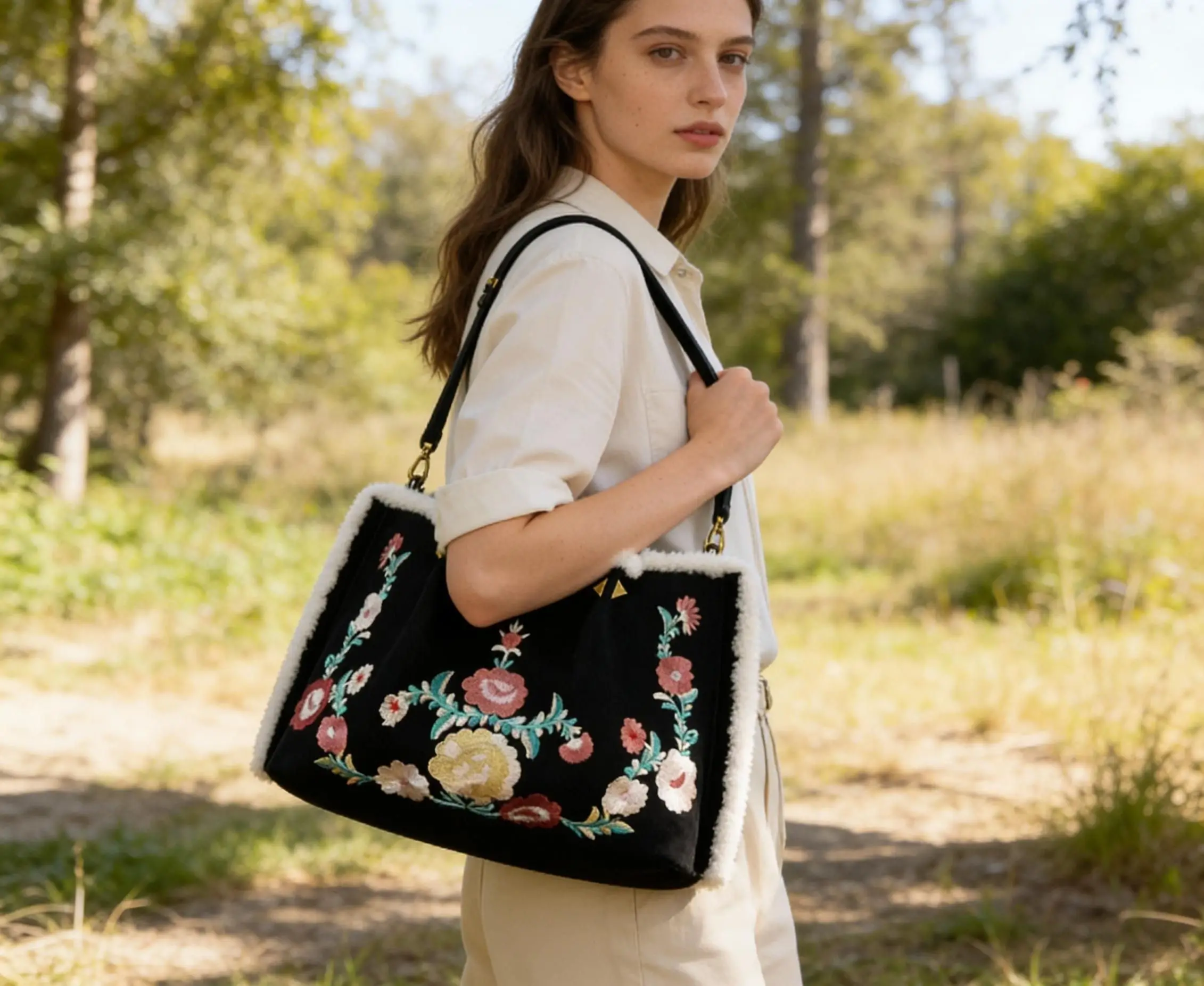 

Embroidered Peony Retro Feel Tote Bag Artistic Style Leisure Handbag Women's luxury designer bags