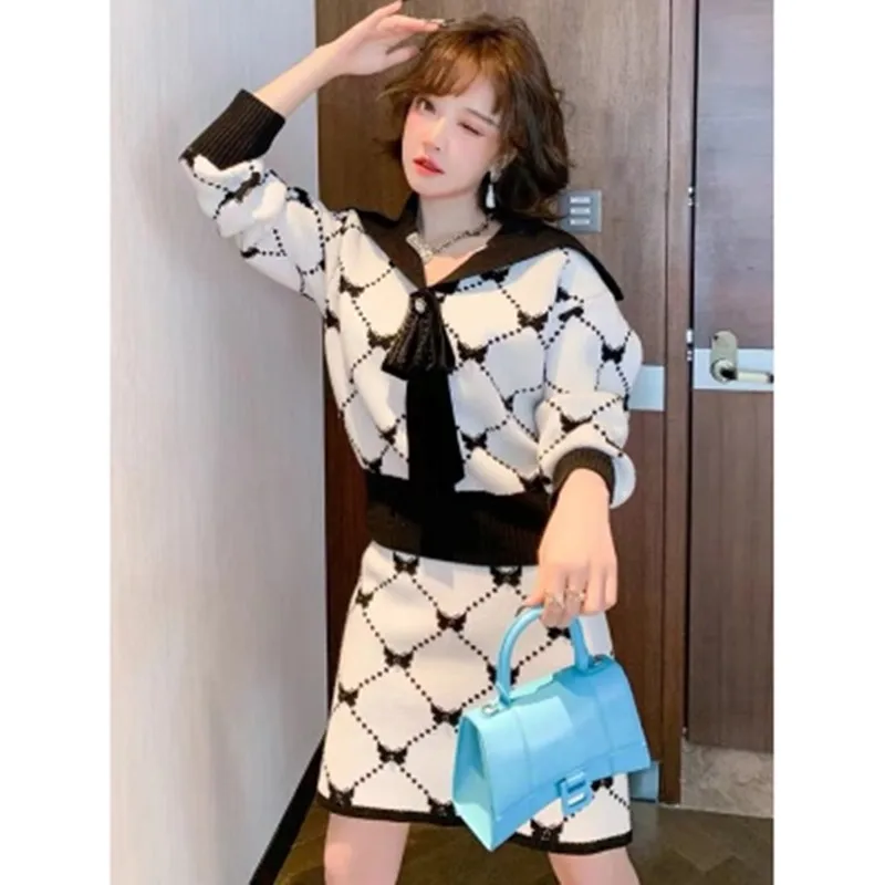 

Autumn Winter New Fashion Sweater 2 Piece Set Women Bow Knot Lingge Mixed Nail Drill Knitt pullover + High Waist Mini Skirt Suit