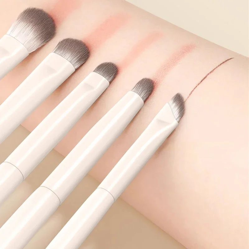 5/6/8/10pcs Pennelli per trucco occhi naturali Set Dettaglio Pennello per ombretto Pennello per trucco Bianco Ultra morbido Ombretto Eyeliner Strumento per il trucco