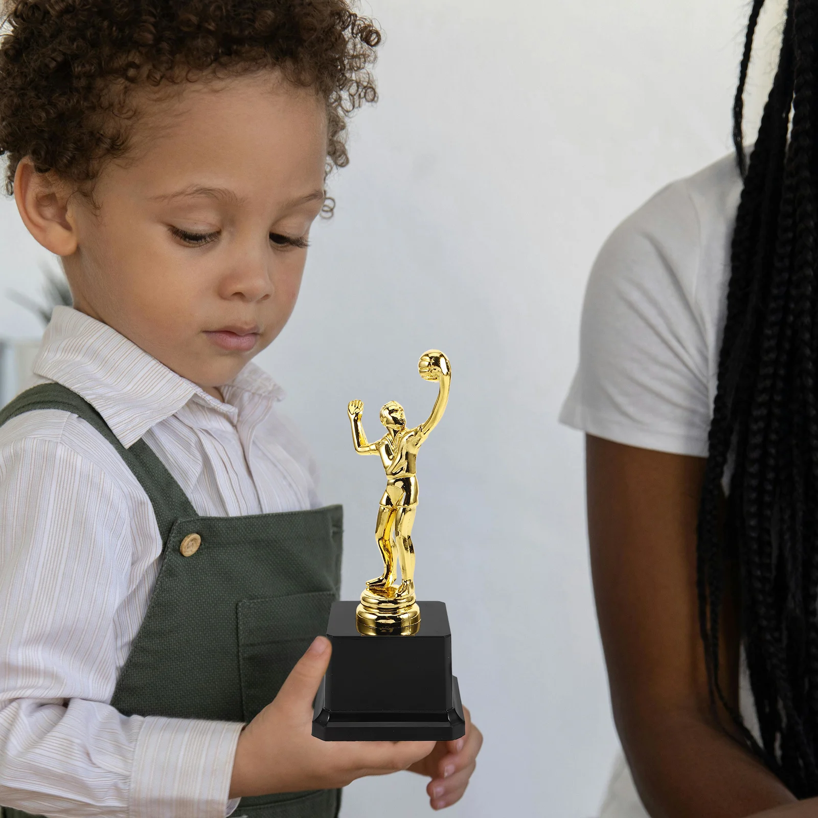 

Plastic Sports Trophy Kids Competition Reward Lightweight Durable Mini Awards Golf Soccer Volleyball First Place Commemorative