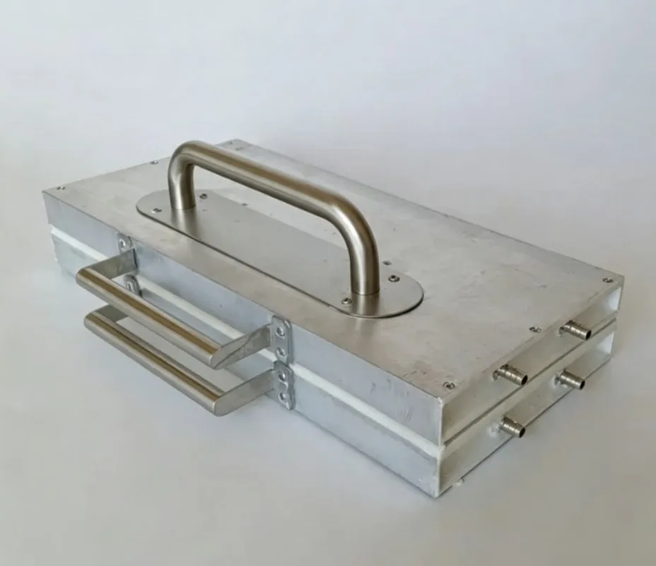 Beekeeping Honeycomb Foundation Machine, Hand Press Beeswax Foundation Machine with Water‑Cooling Beeswax Mold