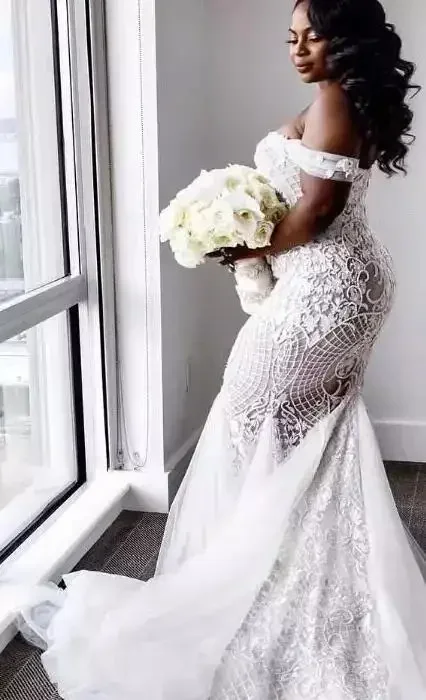 Aangepaste zeemeermin trouwjurken bescheiden plus size off-shoulder trompet sweep trein tule kant Afrikaanse bruidsjurken