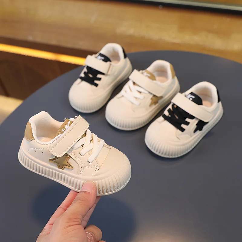 Spring Autumn Kids Shoes Boys Sneakers New Baby Girls Board Shoes Solid Color Infant Soft Leather Shoes First Walkers Anti-slip