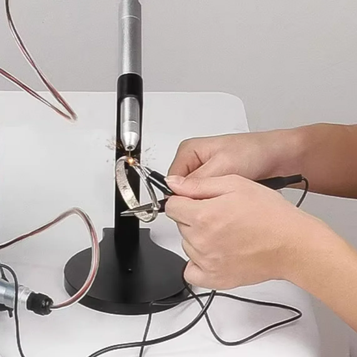 

Automatic Digital Control Spot Welding Machine Pulse Argon Arc Touch Welder for Gold Jewelry 0.4-1.5mm Thickness