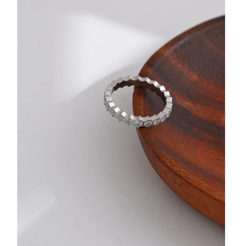 NiNice High Quality Inlaid Cubic Zirconia Classic Thin Ring Exquisite Stainless Steel Luxury Wedding Jewelry Party Gift