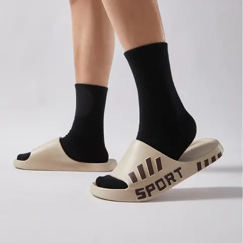 Sommarmodetofflor för män inomhus utomhussandaler strandflip-flops tjocka sular för män somrar halkfria duschtofflor 8 best sales glada floppar - №4