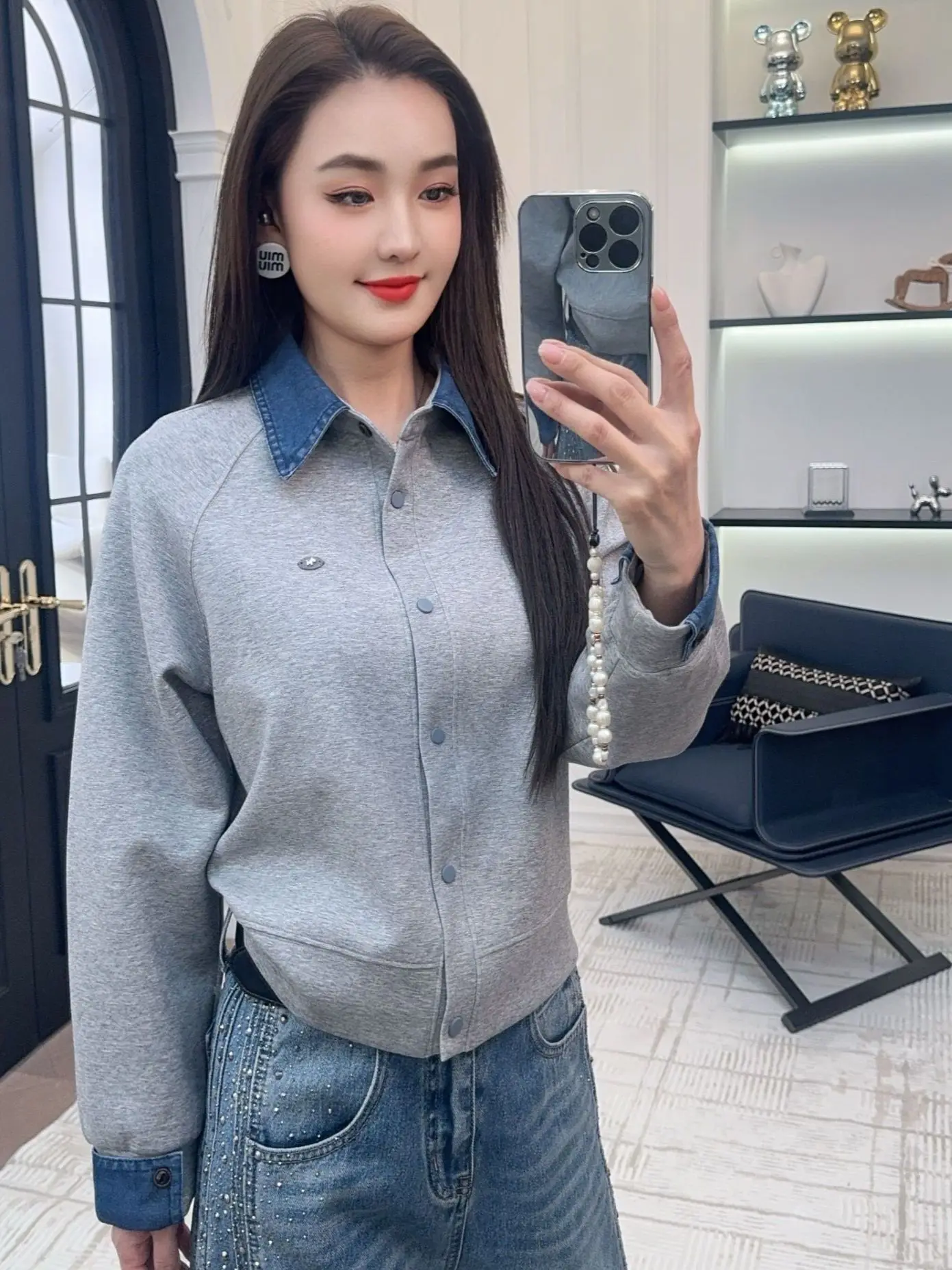 

Spring 2026 Huang Wei Ni 'Star Night Blue Velvet' Casual Slimming Knitted Sweater Denim Patchwork High-Quality Women's Top