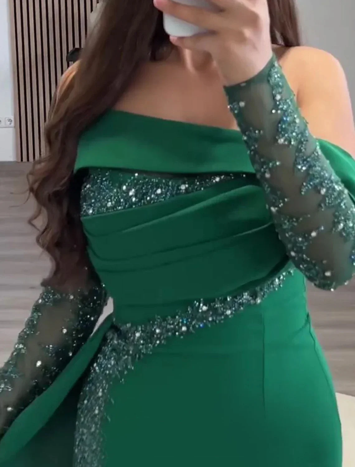 여성을위한 매력적인 녹색 이브닝 드레스 맞춤형 아랍어 인어 베스 티도스 드 갈라 오프 숄더 풀 슬리브 비즈 댄스 파티 드레스