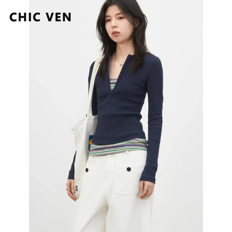 

Модные женские футболки CHIC VEN с V-образным вырезом, вязаные топы с контрастными полосками, облегающие майки для девушек, весна-лето 2026, одежда