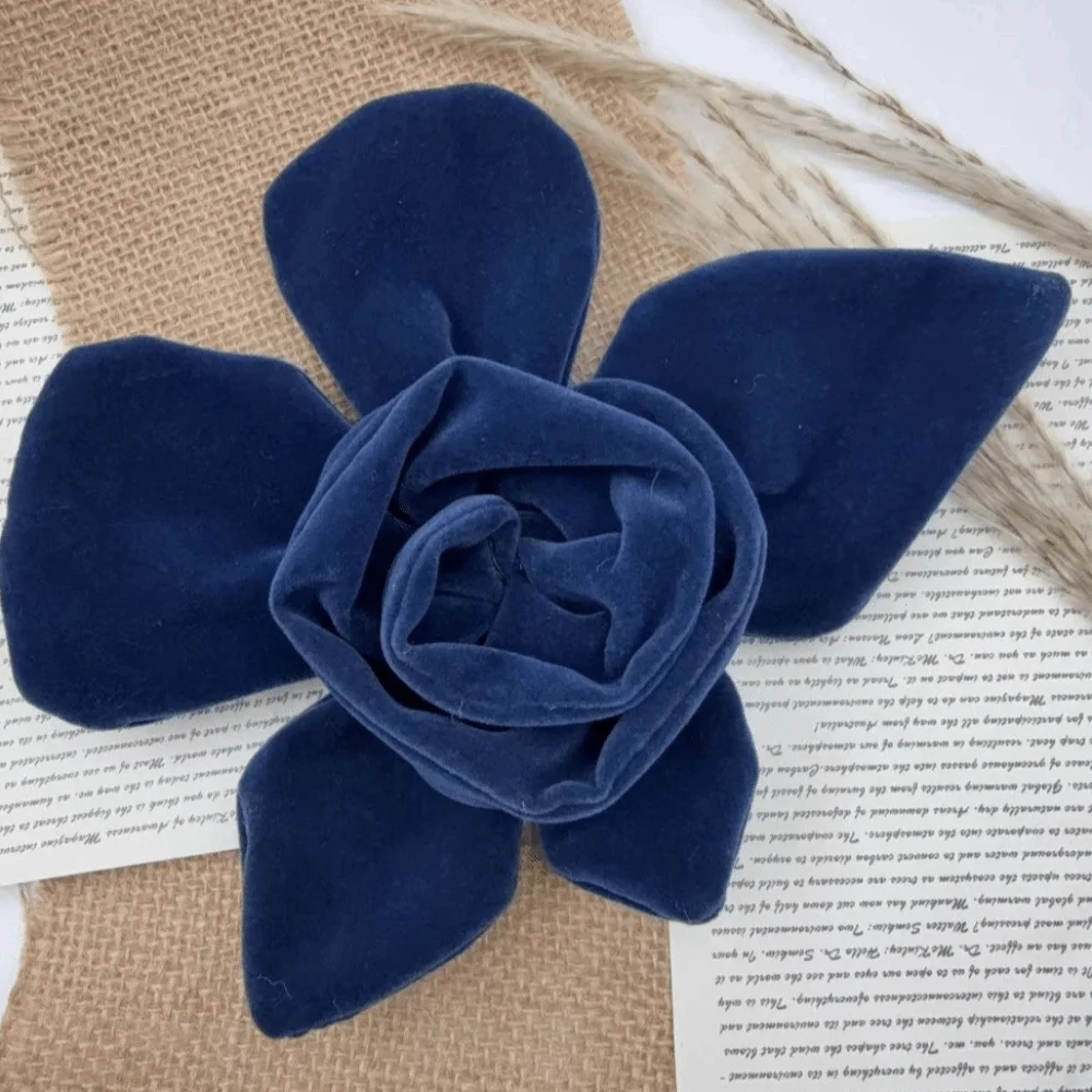 Gentle Temperament Velvet Fabric Flower Brooches Handmade Soft Cloth Art Corsage Party Pin Banquet Women's Jewelry Accessories