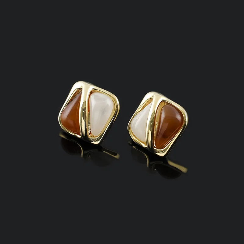 2023 New Square Earrings with Simplified Geometric Shape and No Ear Holes Mosquito Incense Plate Ear Clips Wholesale for Women