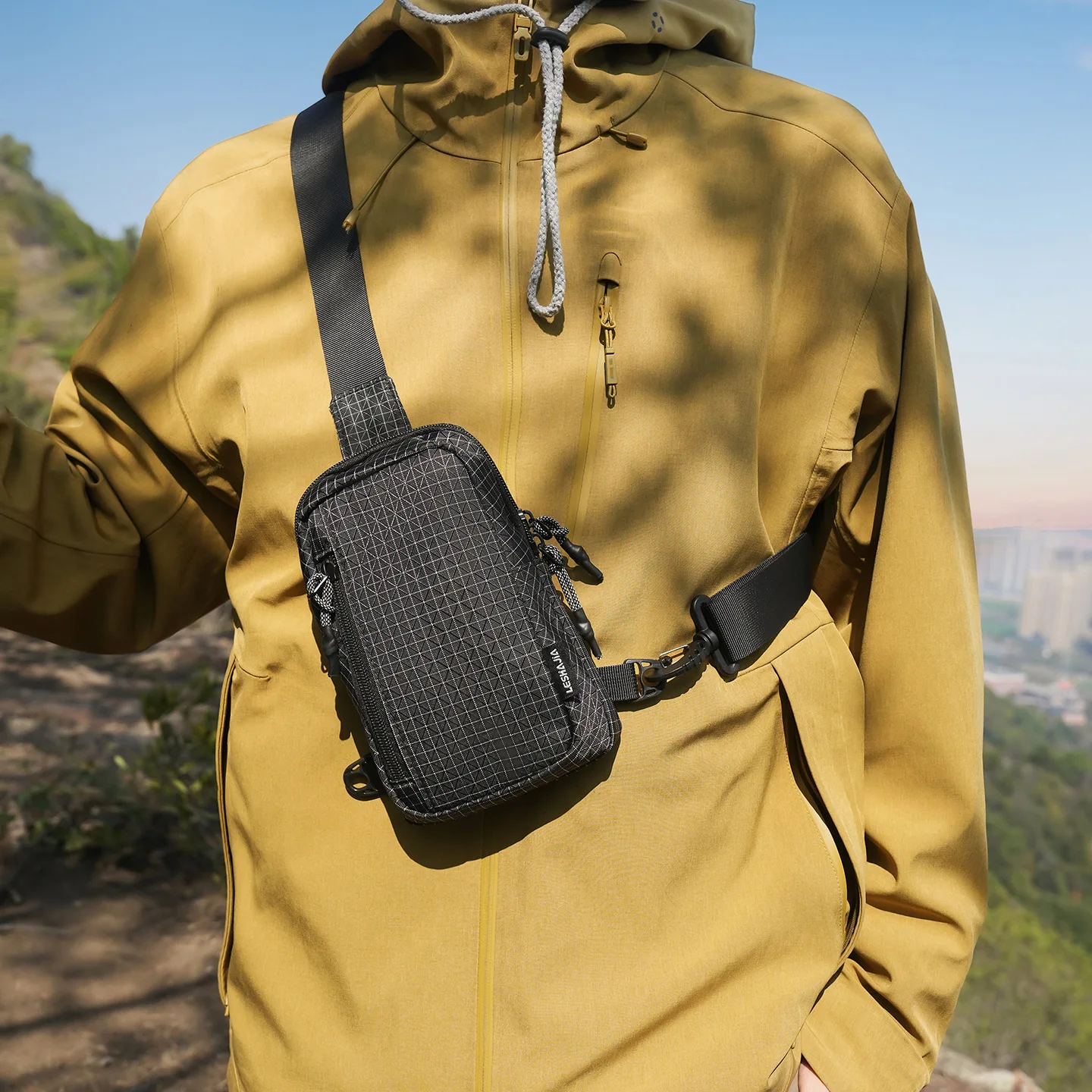 bolsa-transversal-casual-leve-estilo-coreano-lazer-ao-ar-livre-mochila-de-ombro-unico-material-de-nylon-fechamento-com-z