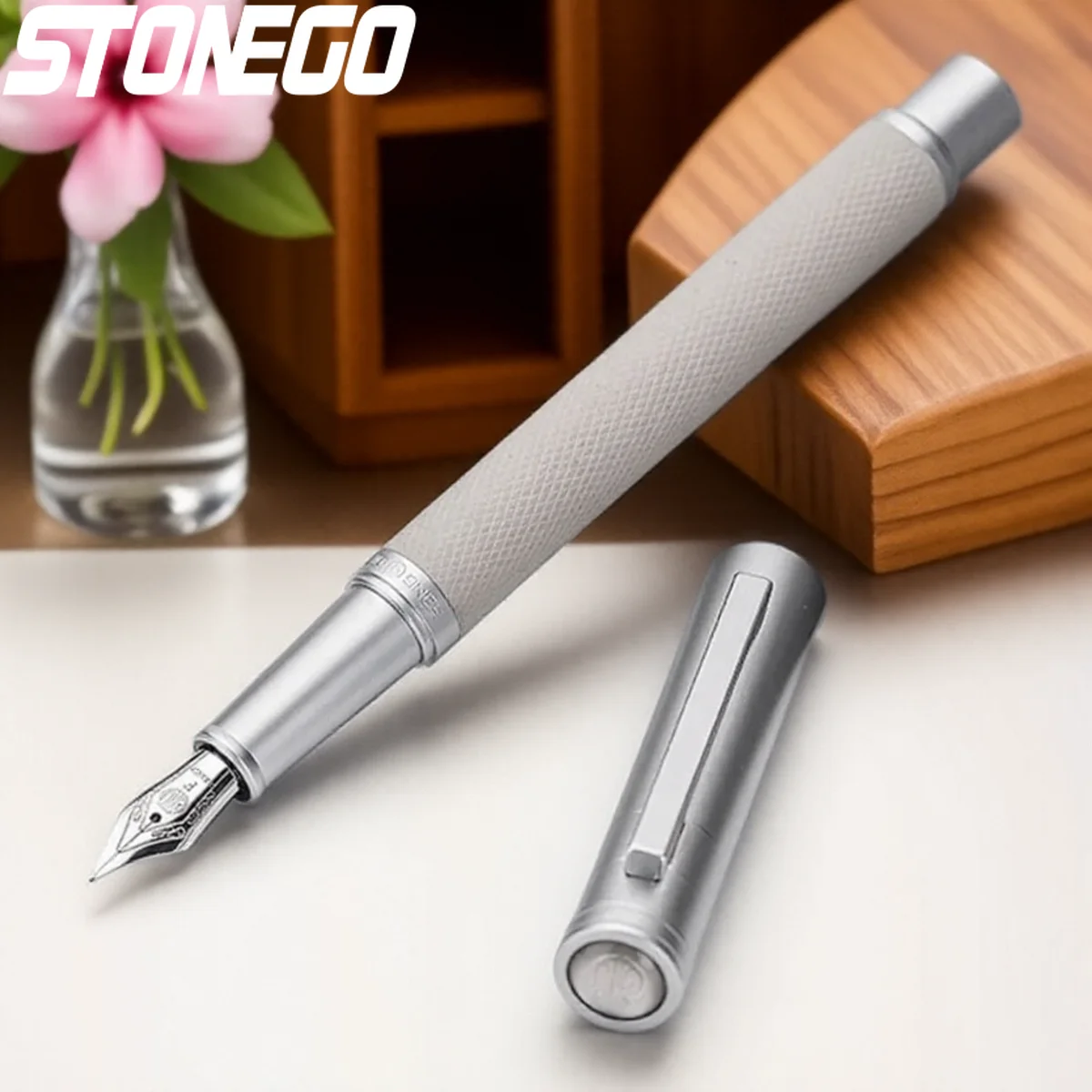 

Матовая черная перьевая ручка с очень тонким наконечником, классический титановый дизайн, плавное письмо с противоскользящей резиновой поверхностью, металлический ствол