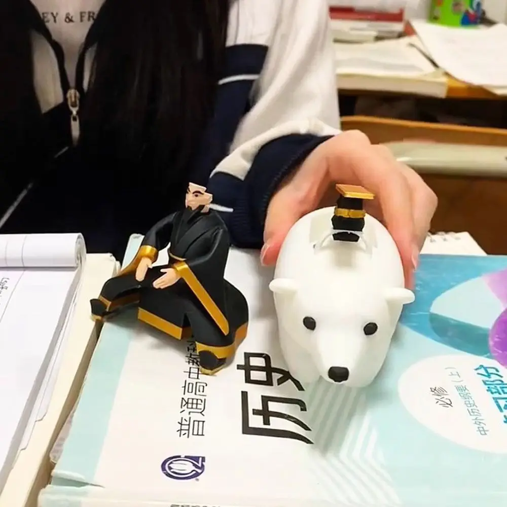 جديد مضحك تشين شي هوانغ ركوب الدب زخرفة PLA الفني تشين شي هوانغ تمثال الإمبراطور القديم ركوب شخصية الدب القطبي