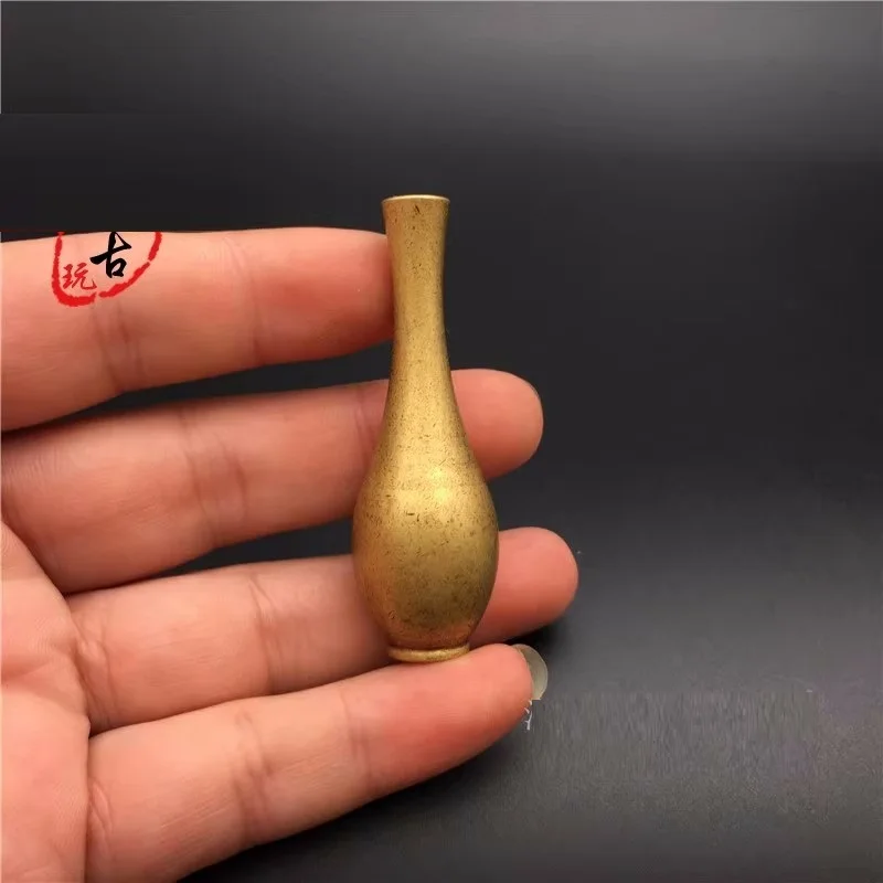 

1 PC Antique Copper Miscellaneous Collection Small Vase Retro Mini Micro Carving Home Decoration 5.9x2CM