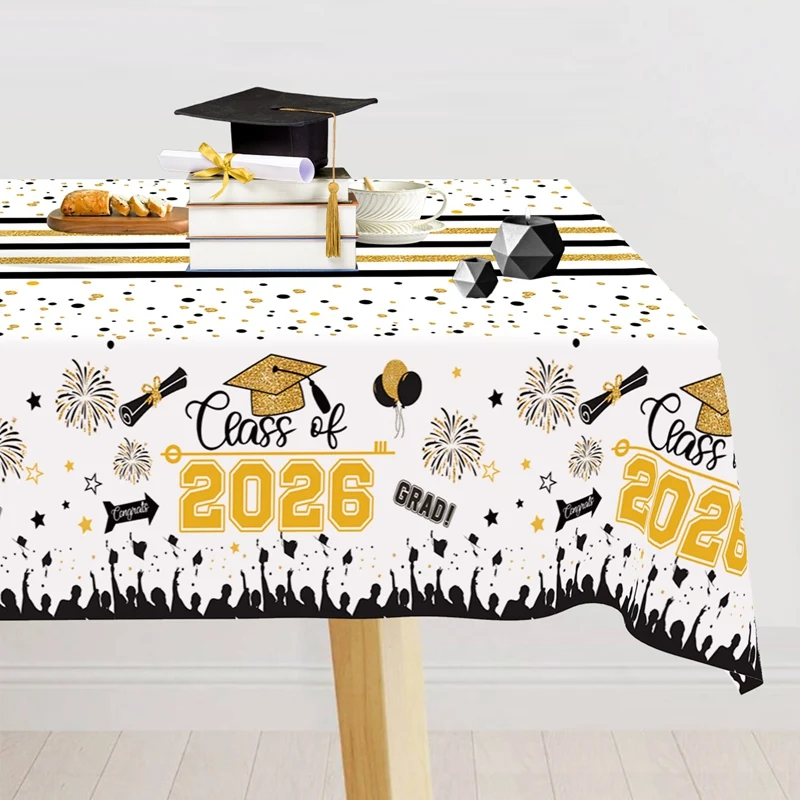 Toalha de Mesa Descartável Branca e Dourada com Estrelas, Tema Formatura, para Formandos 2026, com Capelo e Diploma, Suprimentos para Festa de Formatura
