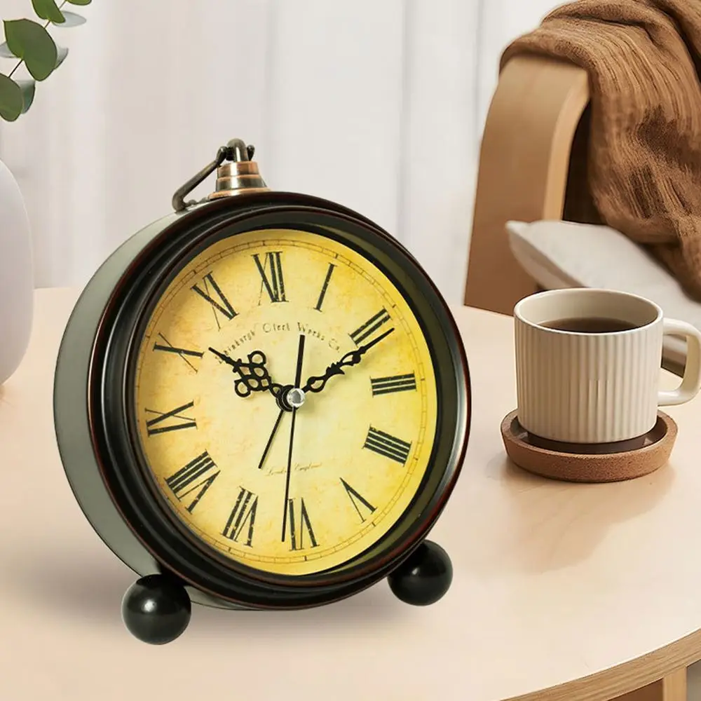 

Retro Quartz Table Clock Hangable Metal Frame Vintage Desk Clock Battery Operated Classical Battery Alarm Clock School