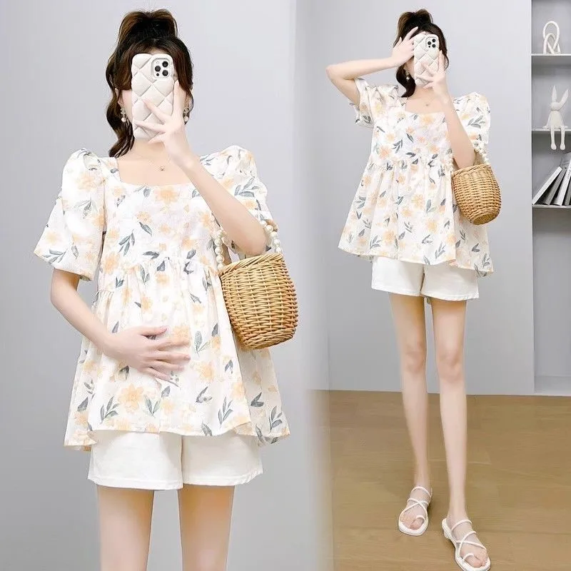 

Новинка 2023 года, одежда для беременных, комплект летней одежды, топ для беременных, модные шорты с квадратным вырезом и цветочным принтом, свободный комплект из 2 предметов LH816