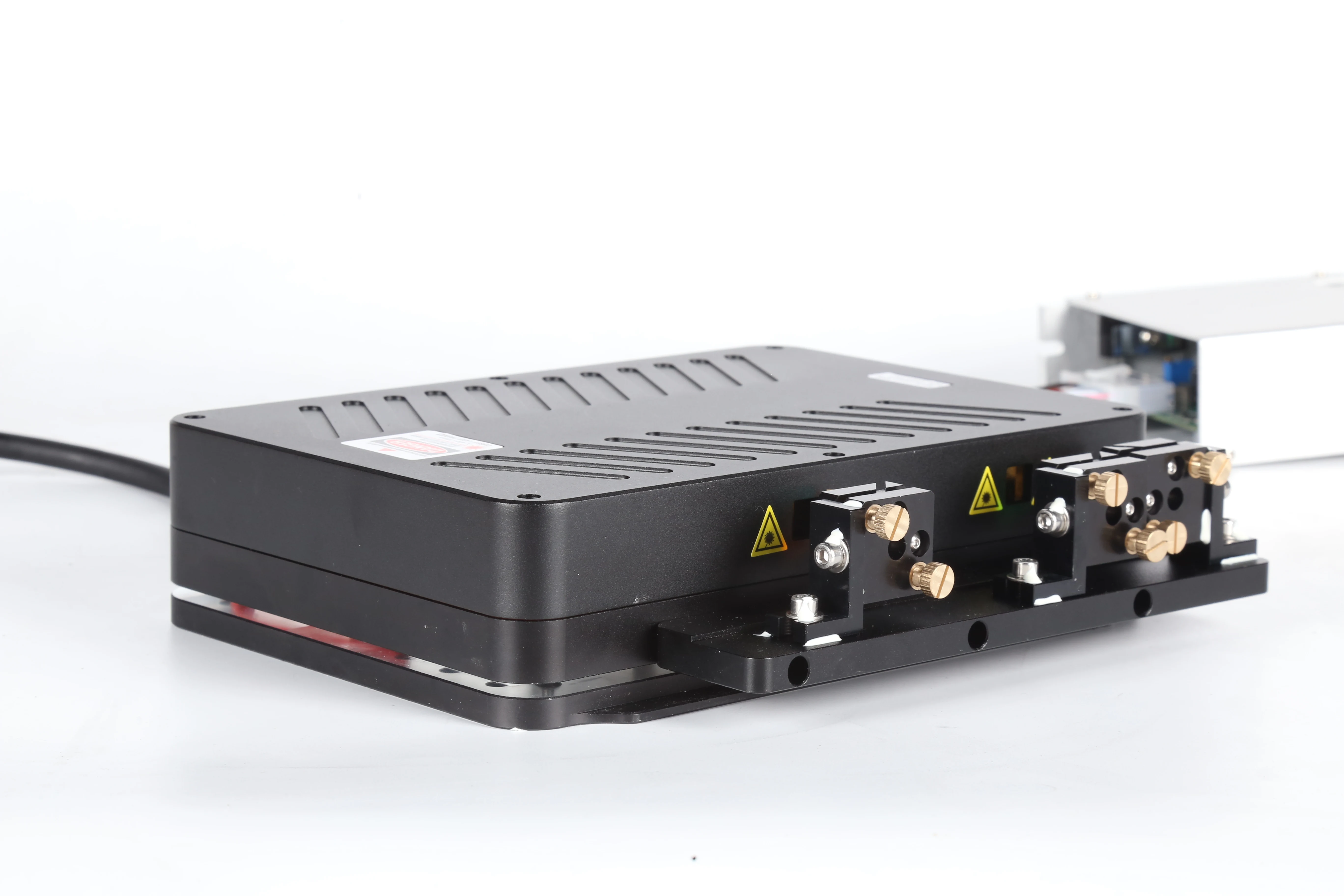 Modul Laser RGB 30W Dirancang Pabrik OPT dengan Kalibrasi Mudah Dudukan 3D R/G/B/ Dichroic