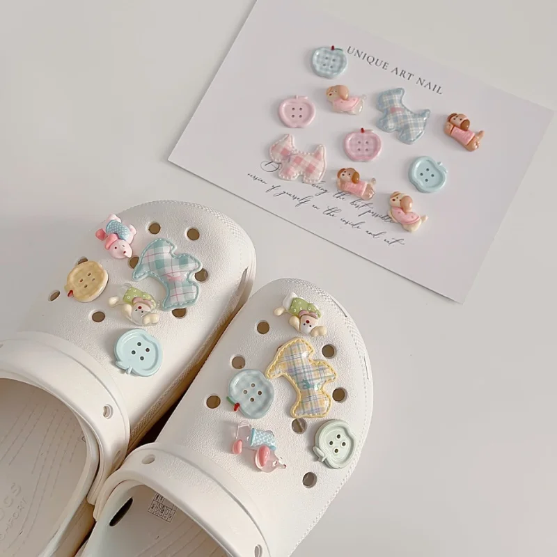 New Plastic Dachshund Shoe Charms Cute Dog Shoe Accessories Outfits for Sandals, Garden Shoes & Pet Lovers Xmas Gifts