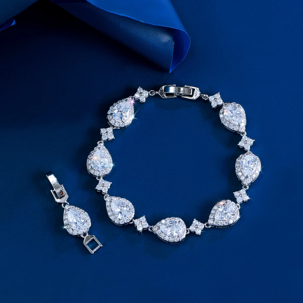 CWWZircons Neues Modisches Grünes Großes Wassertropfen-Kubikzirkonia-Tennisarmband für Damen, Schickes Party-Hochzeitsschmuck-Geschenk S0145 – Detail 10