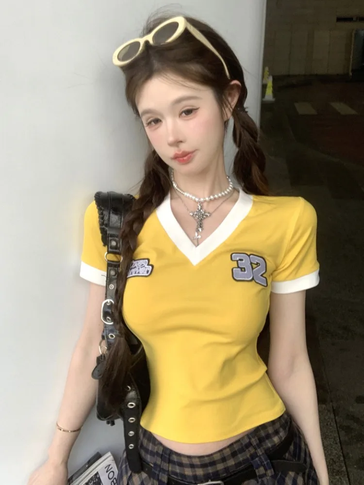 

Slim Fit Short Sleeve V-Neck T-Shirt Women's Summer Sport Style Fashionable Trendy Top Breathable Skin-Friendly Citywalk