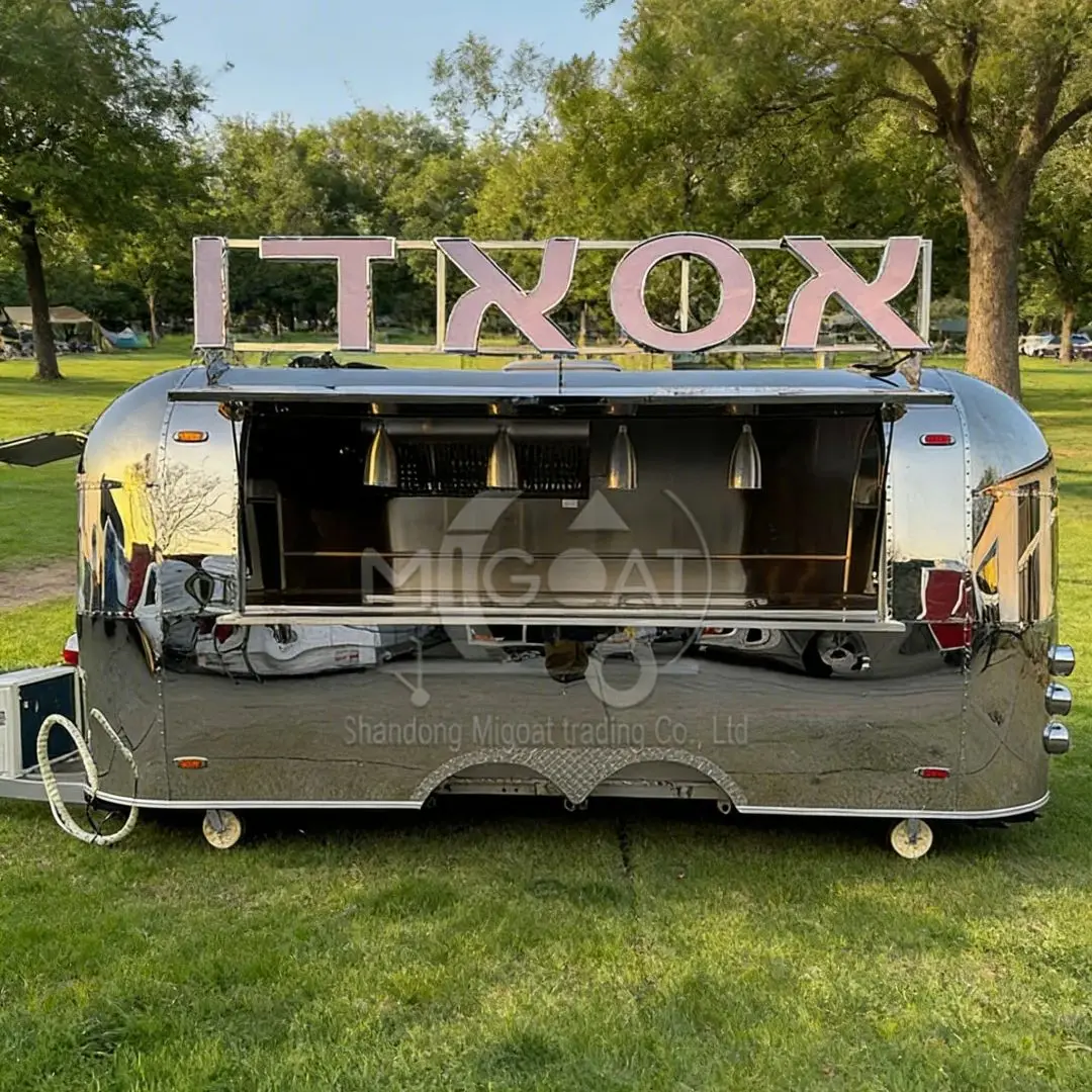Custom Mirror Finish Food Truck Outdoor Mobile Kitchen Catering Trailer EU/US Standards Compliant