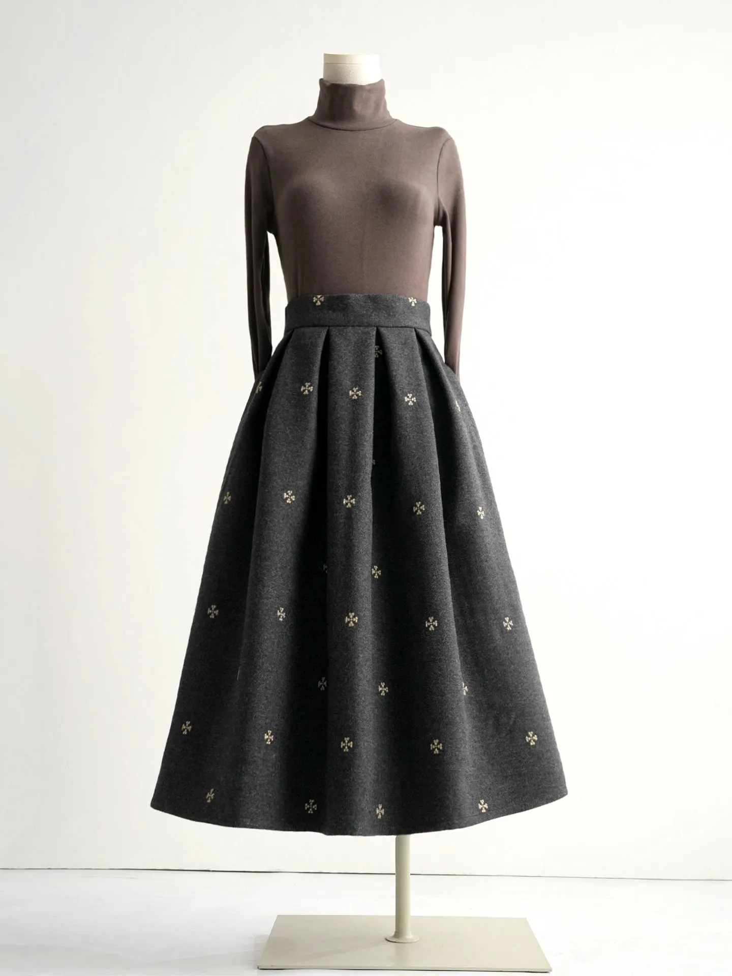 Preppy Style Vintage Dark Gray Women Woolen Skirt New Autumn Winter High Waist Elegant Embroidery Mid-length A-line Puffy Skirts
